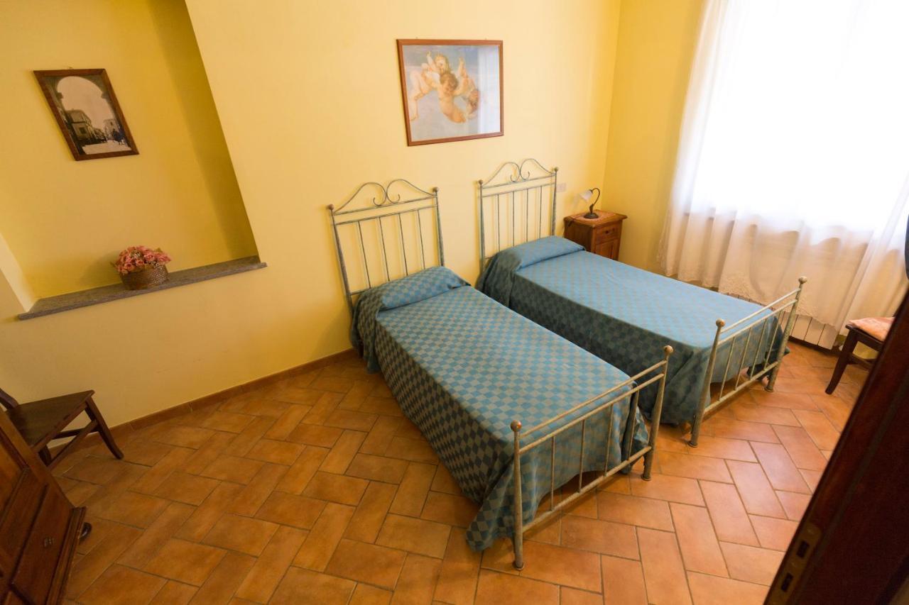 Agriturismo Casale Del Contadino Больсена Экстерьер фото